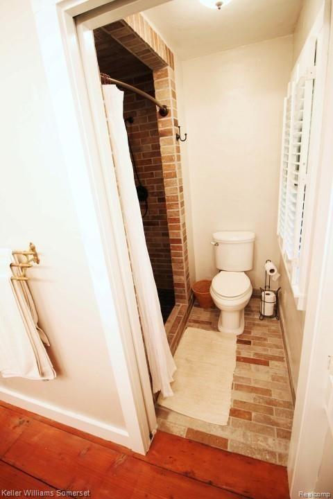 3505 Ray Road Oxford, MI 48370 - Photo 30 of 68 06 Master Suite 5 (Small).jpg