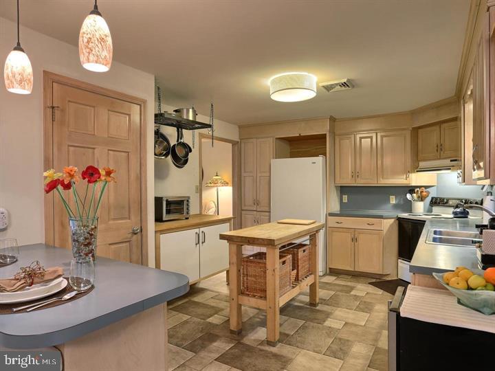7074 Schoolhouse Road Hershey, PA 17033 - Photo 7 of 32 Gallery Image 7