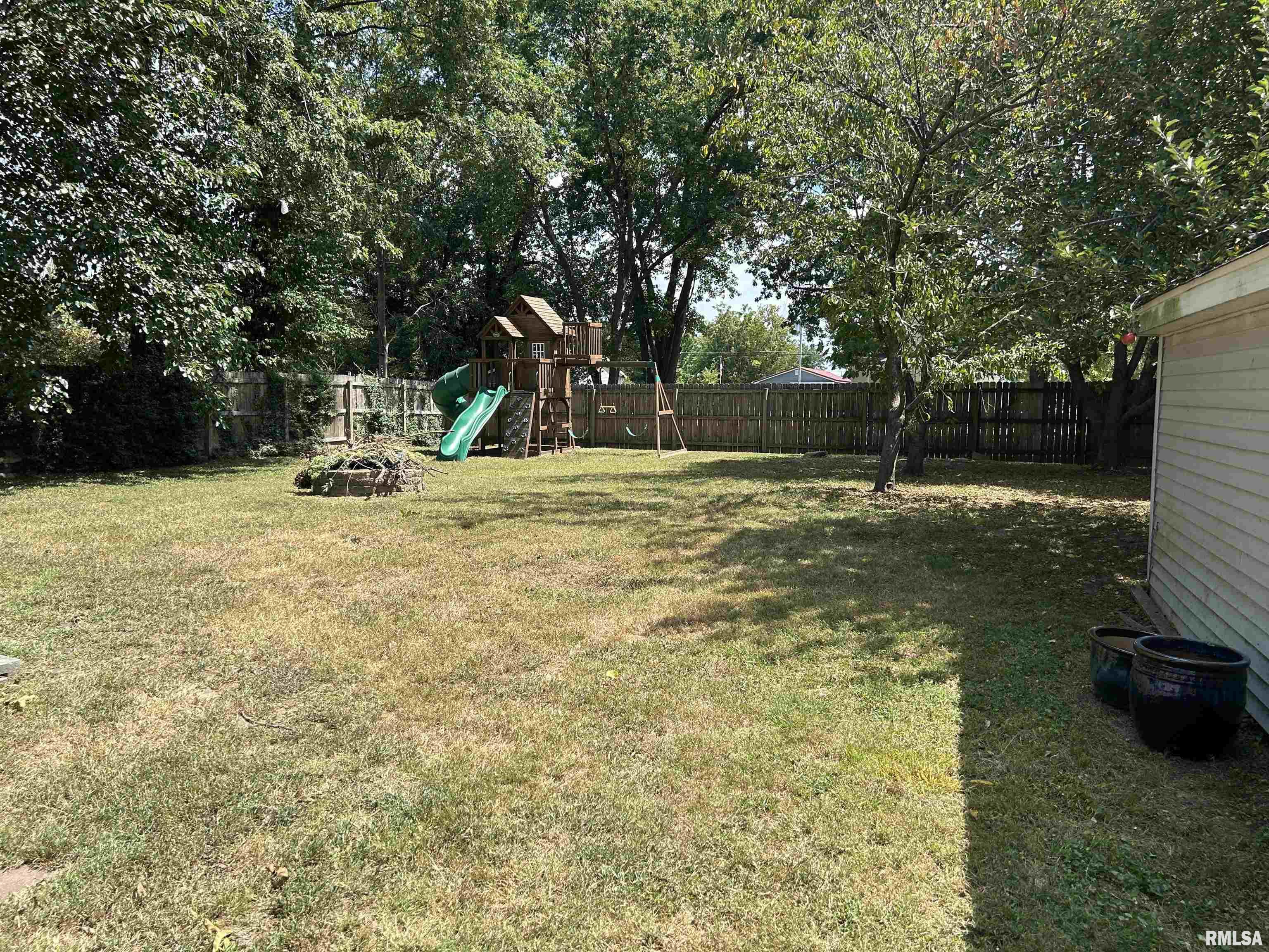 510 Madison Street Benton, IL 62812 - Photo 17 of 18