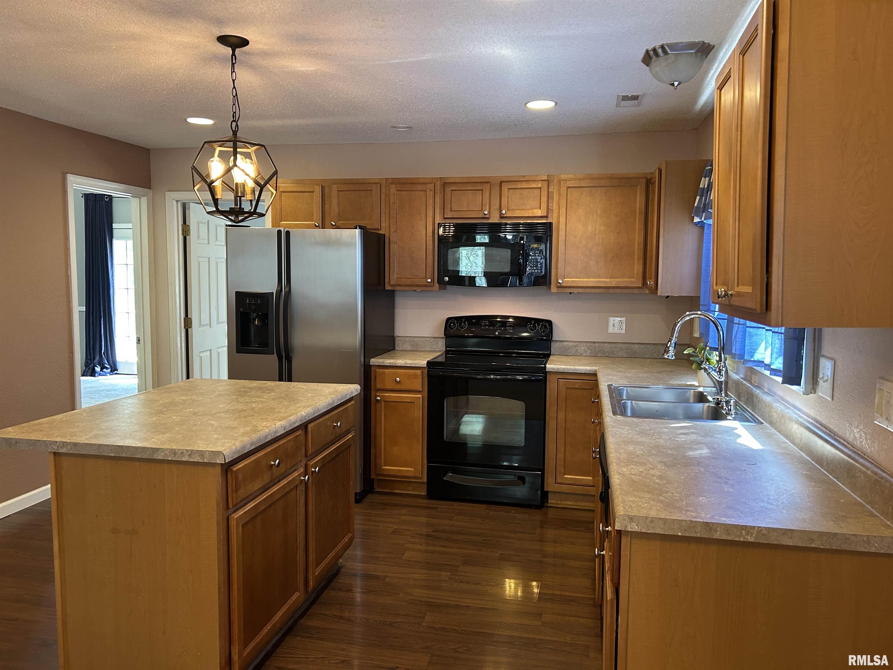 510 Madison Street Benton, IL 62812 - Photo 7 of 18