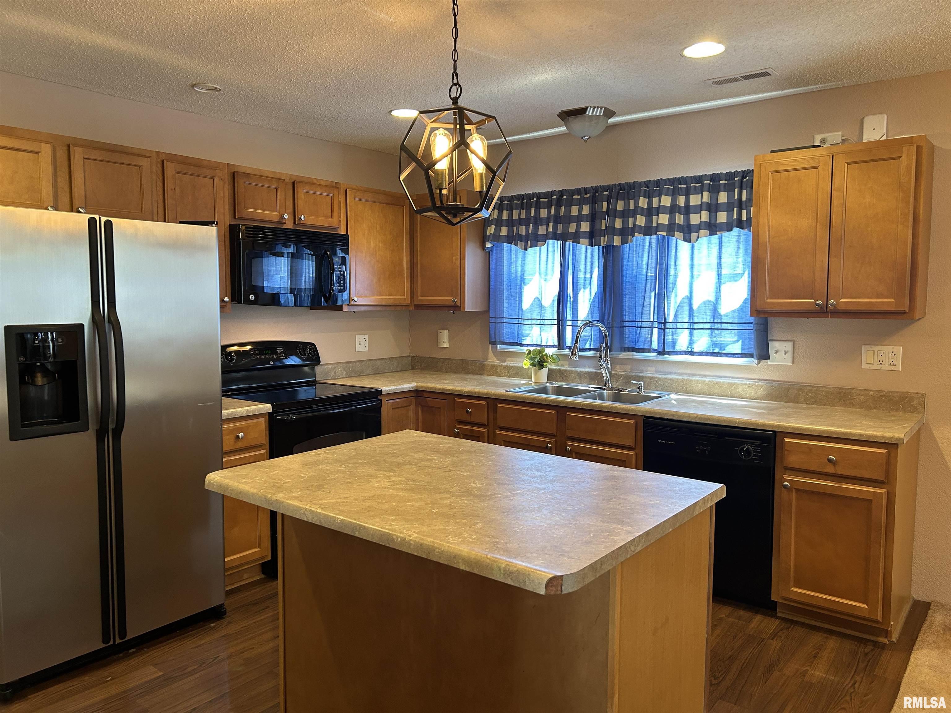 510 Madison Street Benton, IL 62812 - Photo 8 of 18