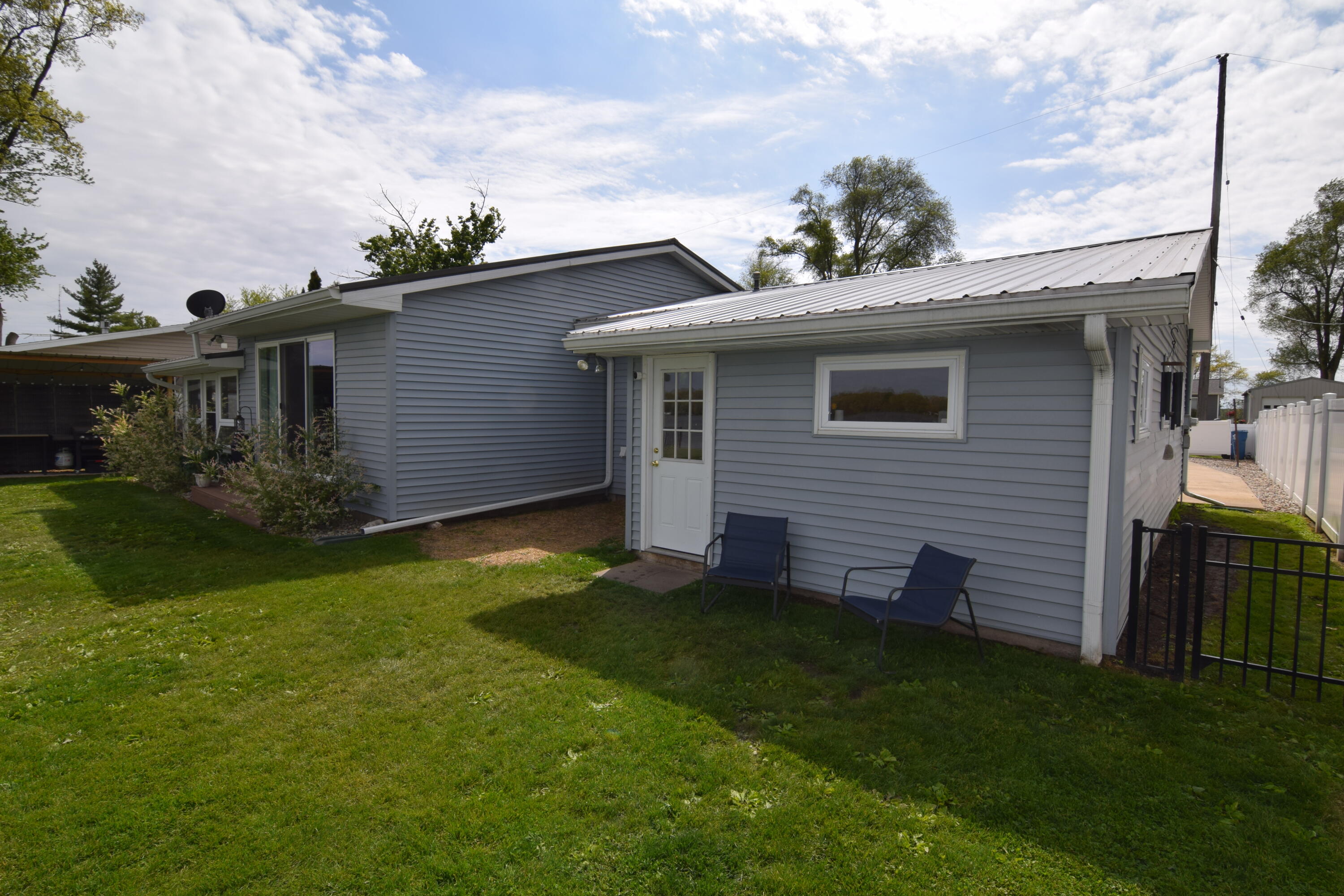 912 West Shore Road Bronson, MI 49028 - Photo 27 of 41 DSC_0151