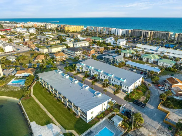 $3,200 | 340 Bluefish Drive, Unit 204, Fort Walton Beach, FL 32548