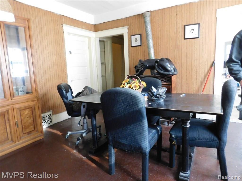 2242 Fischer Street Detroit, MI 48214 - Photo 3 of 4