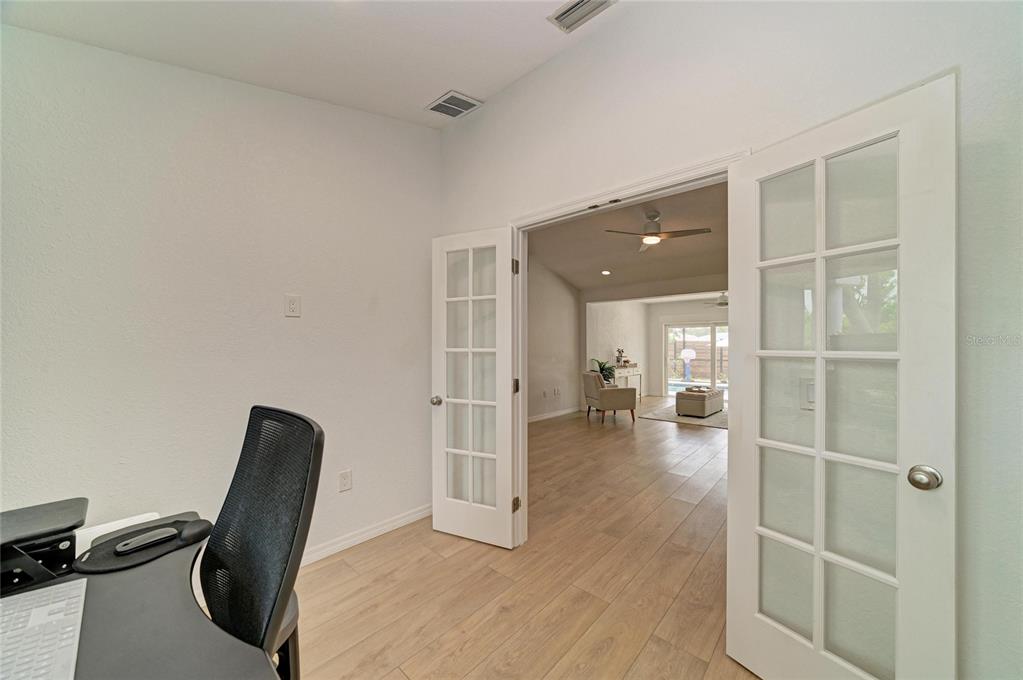 655 Missouri Road Venice, FL 34293 - Photo 20 of 27 Gallery Image 20