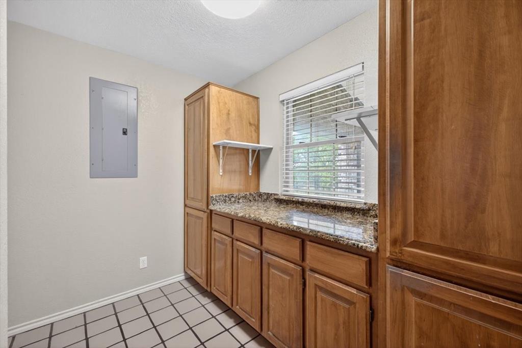 4609 Slayton Road Cleburne, TX 76031 - Photo 19 of 40