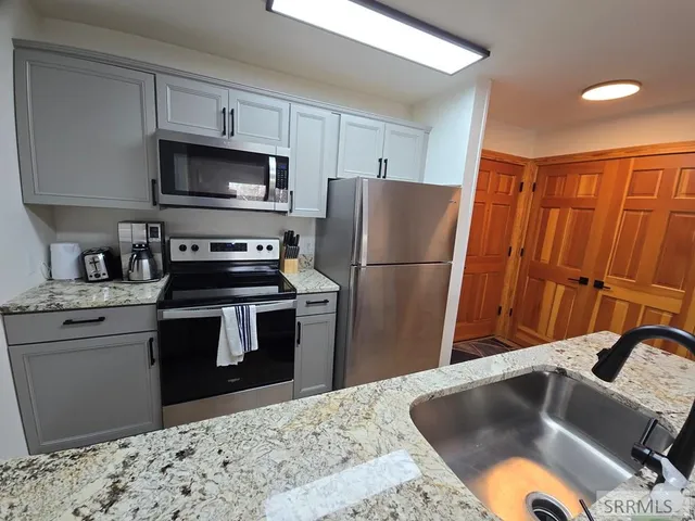 $619,900 | 2740 Shadowmoon Lane, Unit 221, Driggs, ID 83422