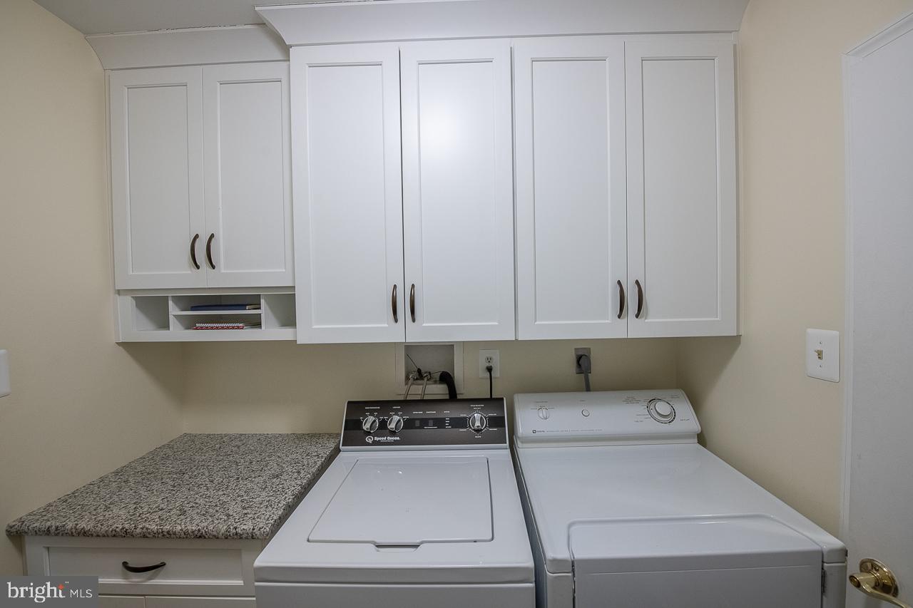 1471 Church Road Malvern, PA 19355 - Photo 34 of 73 LAUNDRY ROOM CABINETS