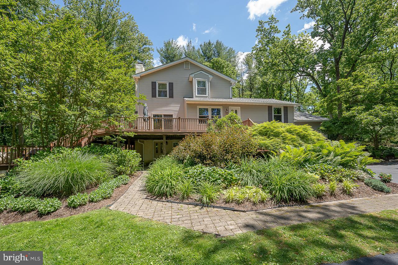 1471 Church Road Malvern, PA 19355 - Photo 72 of 73 WALKWAY TO BELGIAN BLOCK PATIO