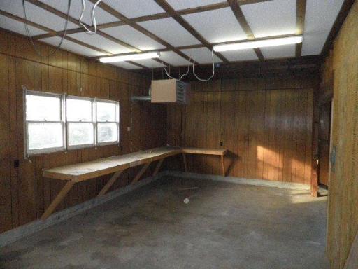 22520 Moline Road Sterling, IL 61081 - Photo 3 of 8