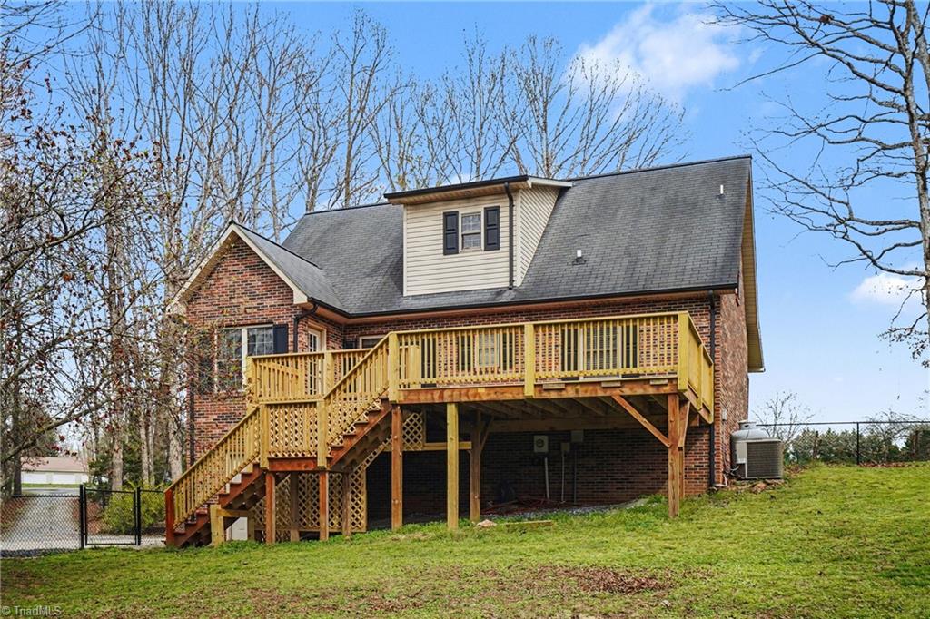 3301 Deal Mill Road Hudson, NC 28638 - Photo 30 of 45