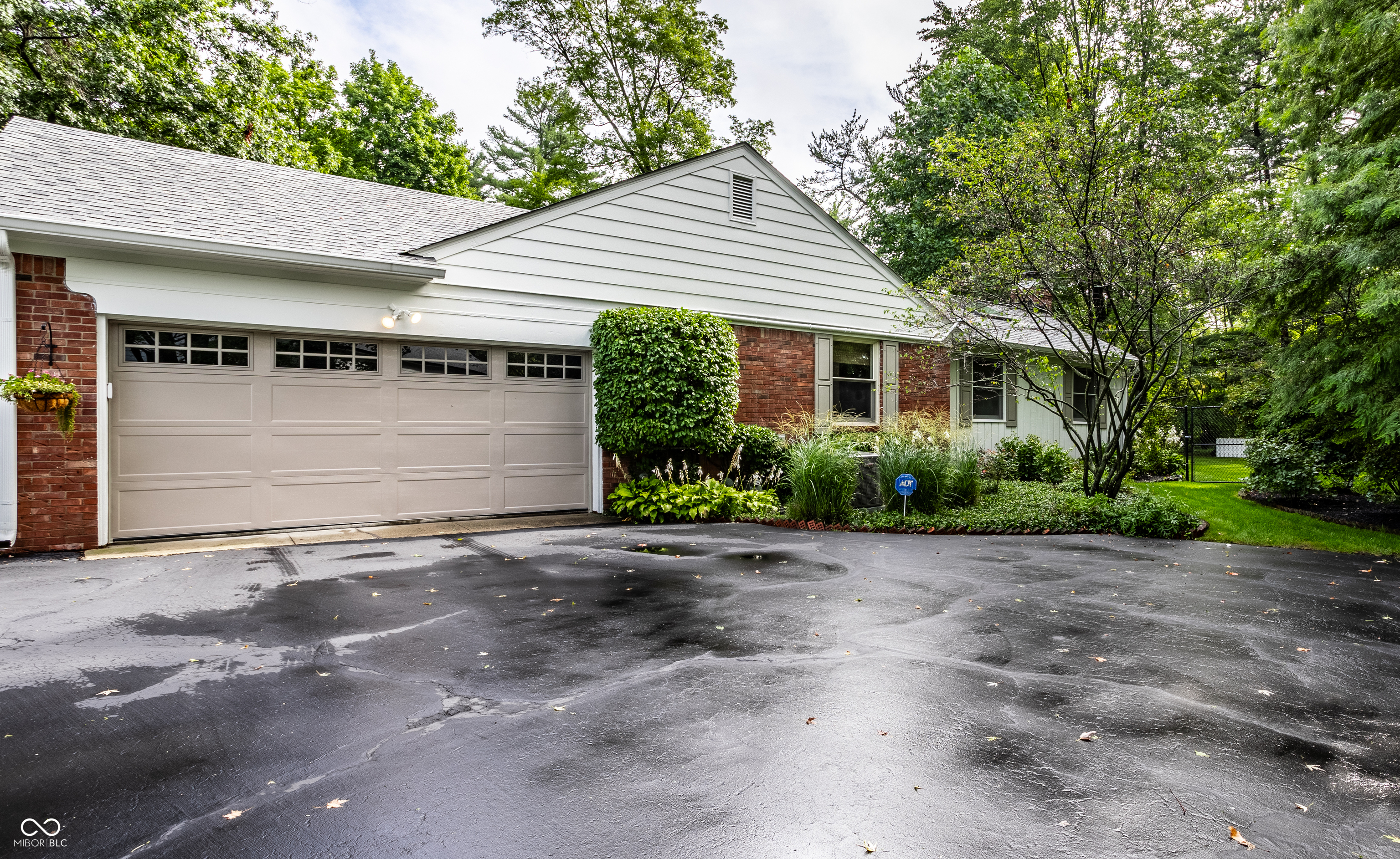9079 Coventry Road Indianapolis, IN 46260 - Photo 42 of 51 Gallery Image 42