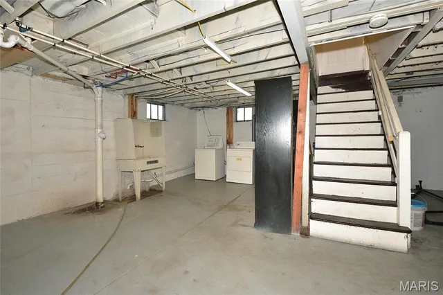 $169,000 | 18 Sunset Court, St. Louis, MO 63121