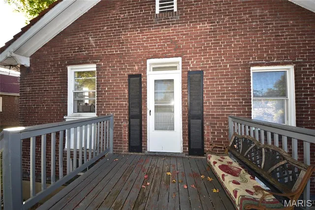 $169,000 | 18 Sunset Court, St. Louis, MO 63121