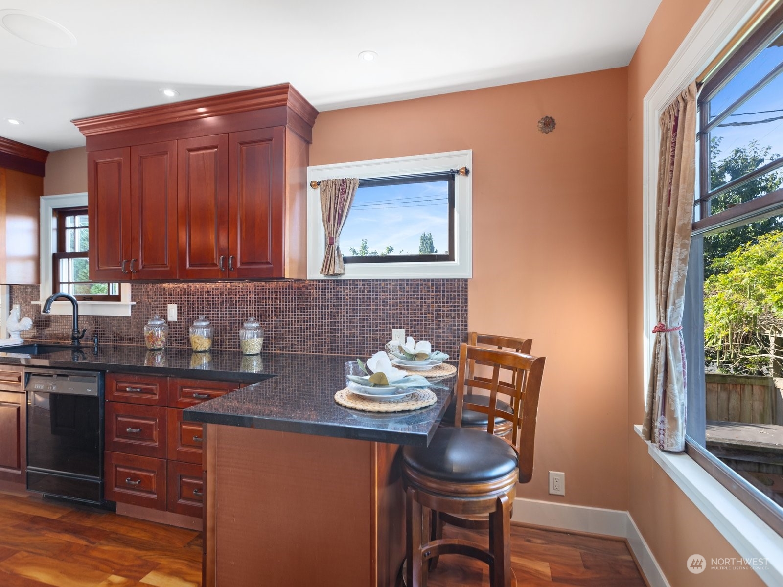6212 9th Avenue Northwest Seattle, WA 98107 - Photo 10 of 40 Gallery Image 10