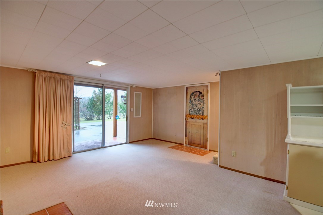 21889 Little Mountain Road Mount Vernon, WA 98274 - Photo 25 of 31 a view of an empty room and a window
