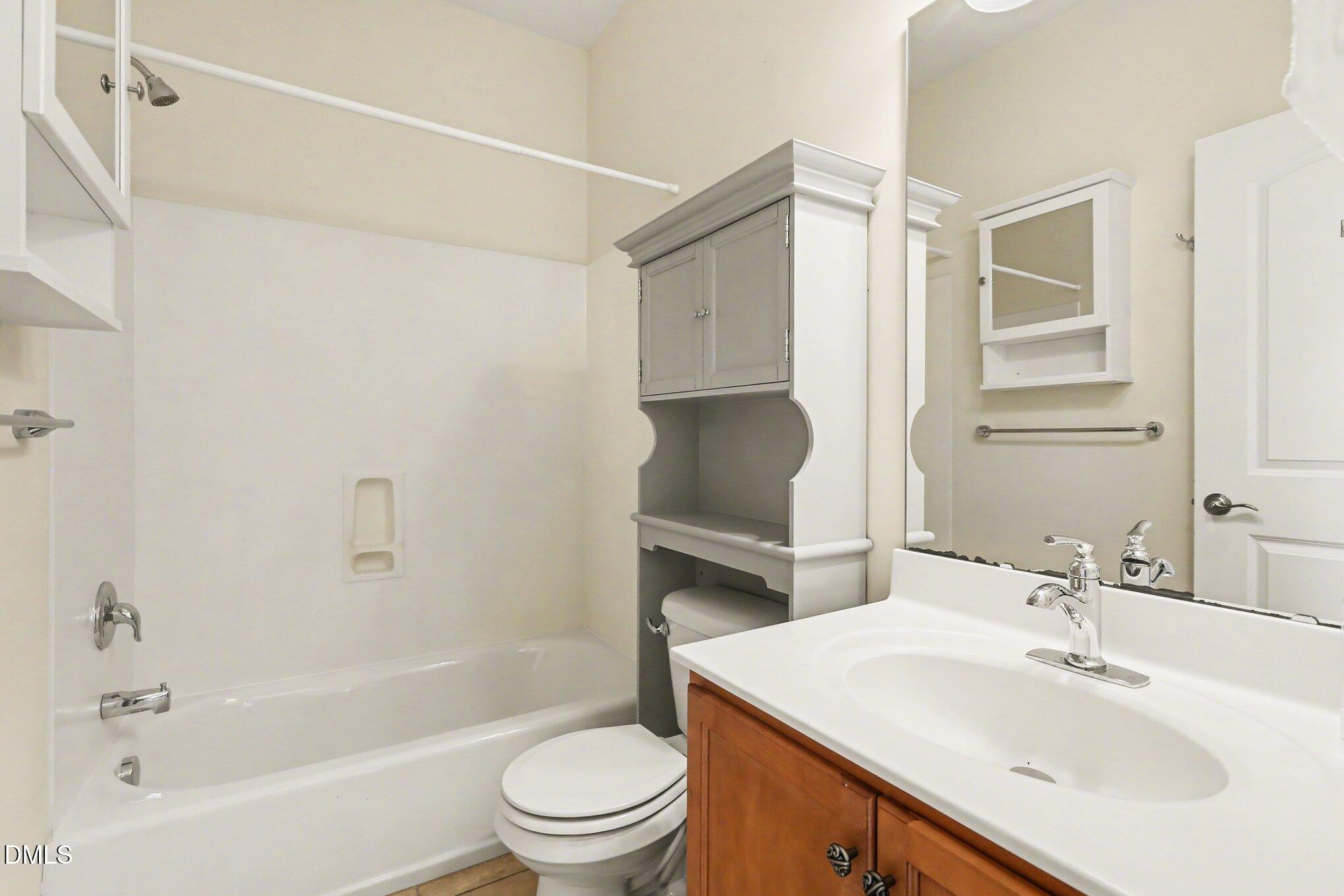 210 Hico Way Durham, NC 27703 - Photo 19 of 39 019_file_7717