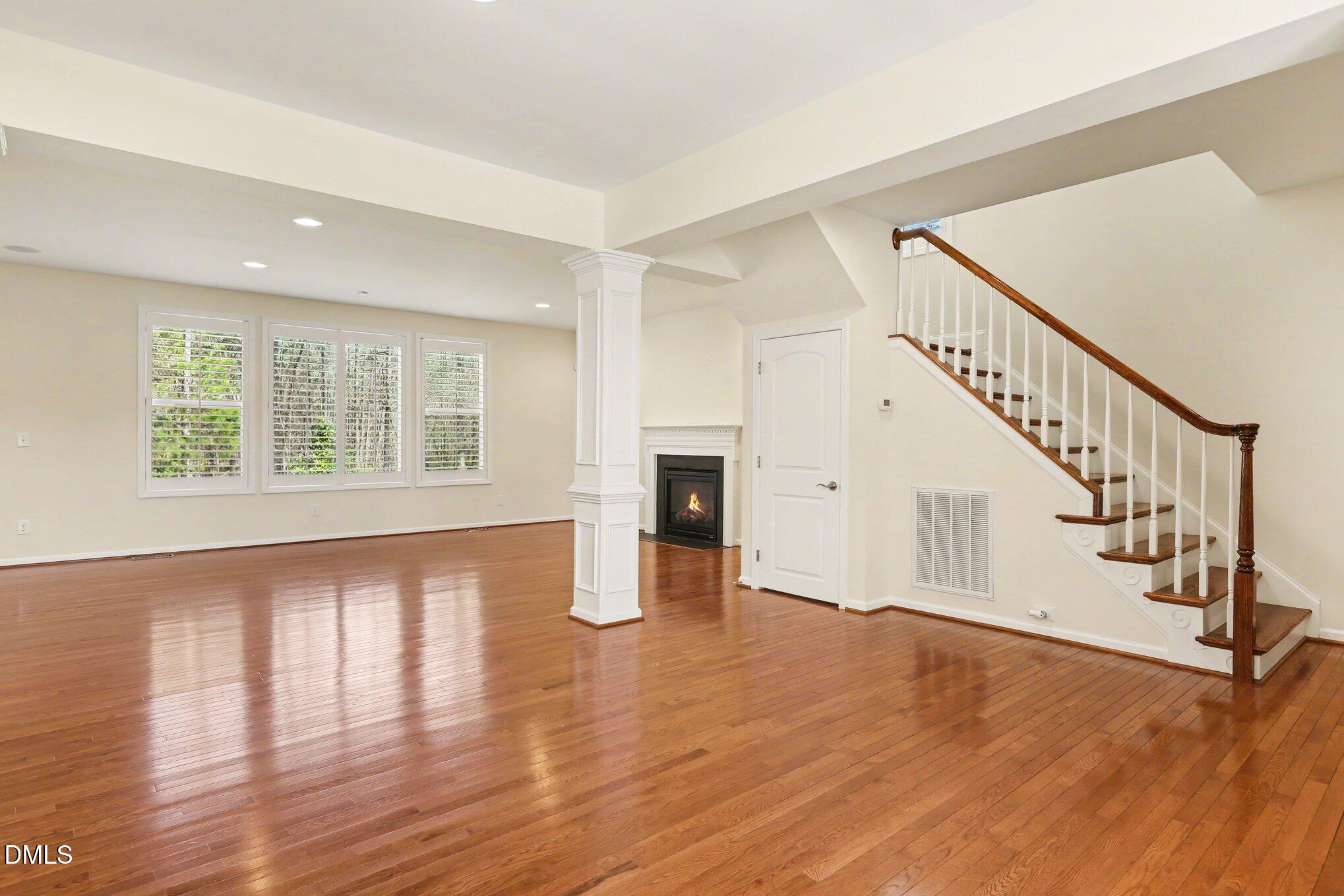 210 Hico Way Durham, NC 27703 - Photo 7 of 39 007_file_4055