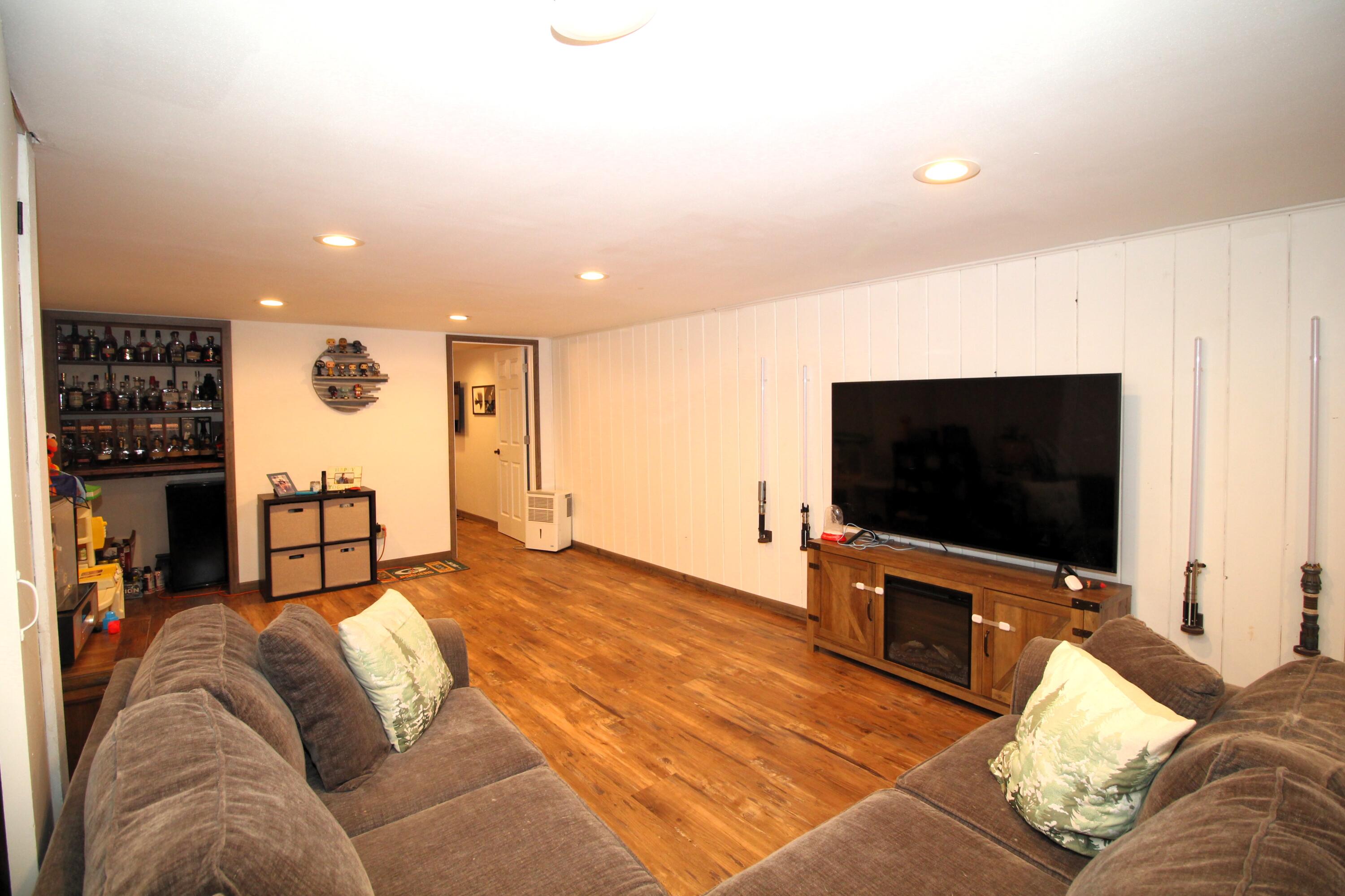W174N9446 Joper Road Menomonee Falls, WI 53051 - Photo 5 of 32 Rec Room