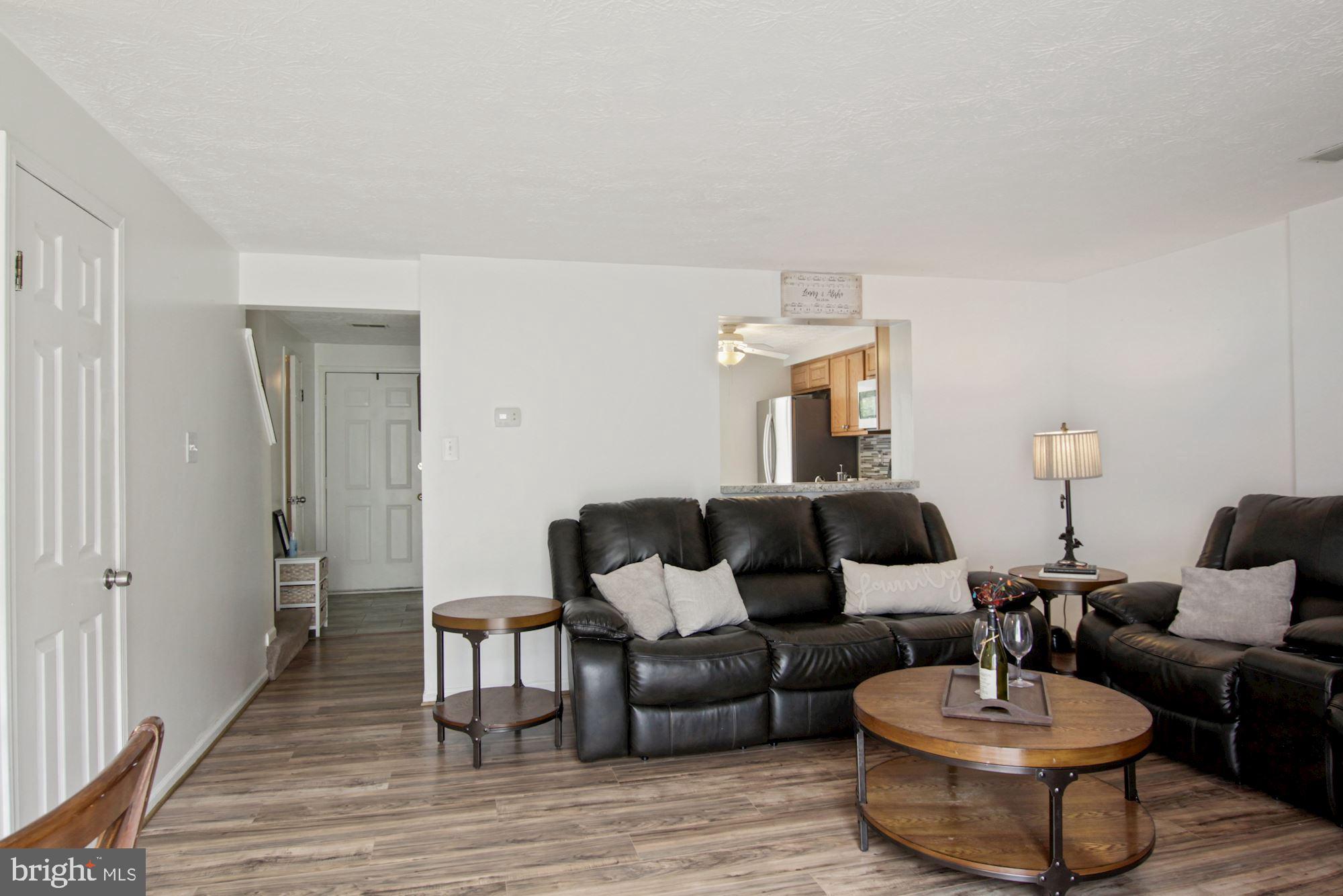 15839 Haynes Road Laurel, MD 20707 - Photo 8 of 24 Living Room