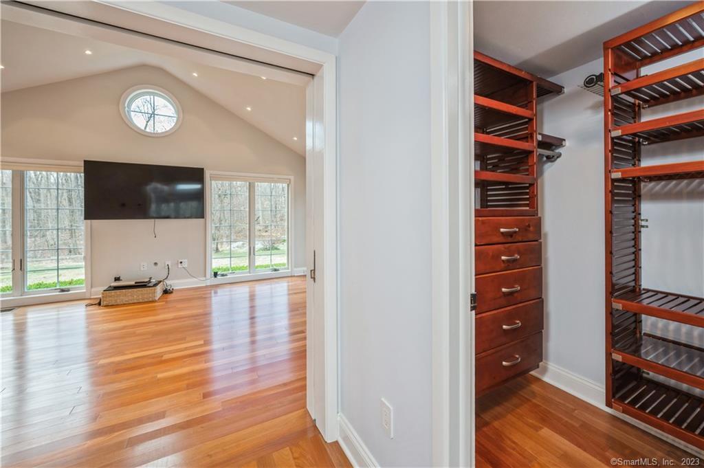 2428 Long Ridge Road Stamford, CT 06903 - Photo 16 of 29