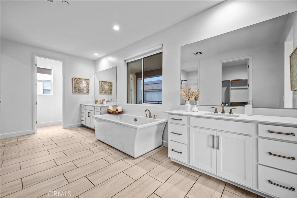 145 Draw Irvine, CA 92618 - Photo 35 of 56