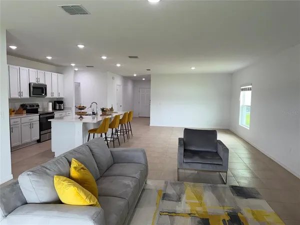 $2,500 | 121 Citrine Loop, Kissimmee, FL 34758