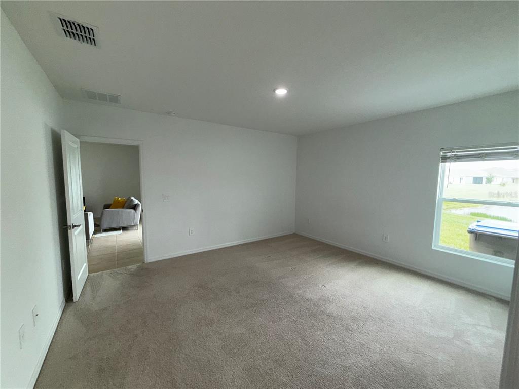 121 Citrine Loop Kissimmee, FL 34758 - Photo 17 of 40