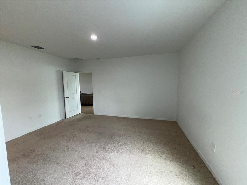 121 Citrine Loop Kissimmee, FL 34758 - Photo 19 of 40