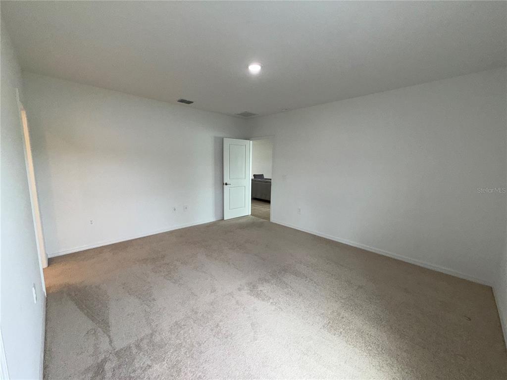 121 Citrine Loop Kissimmee, FL 34758 - Photo 20 of 40