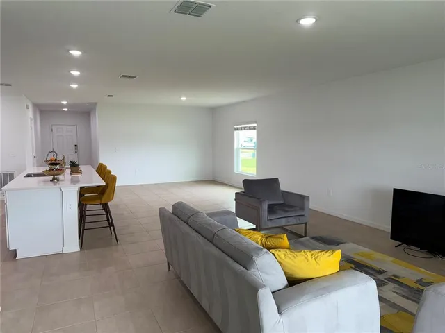 $2,500 | 121 Citrine Loop, Kissimmee, FL 34758