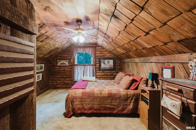 $475,000 | 690 Ganntown Lane, Grantsburg, IL 62943