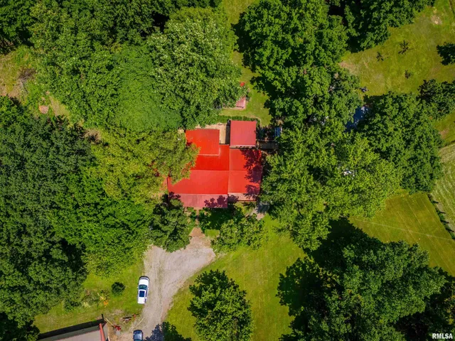 $475,000 | 690 Ganntown Lane, Grantsburg, IL 62943