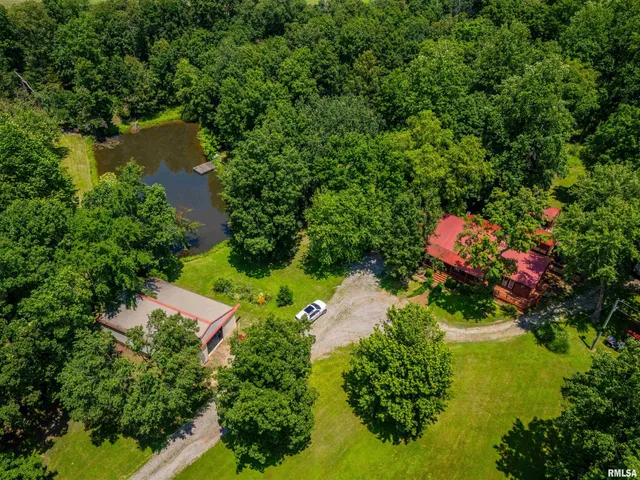 $475,000 | 690 Ganntown Lane, Grantsburg, IL 62943