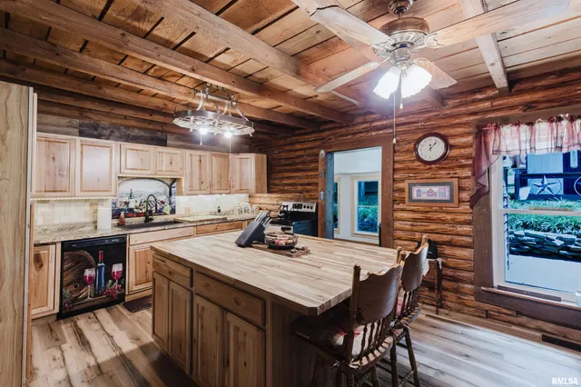 $475,000 | 690 Ganntown Lane, Grantsburg, IL 62943