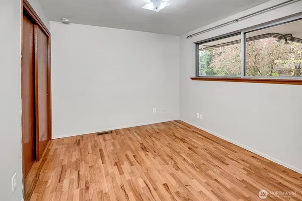 $4,600 | 3065 124th Avenue Northeast, Bellevue, WA 98005