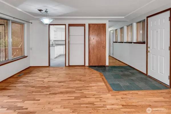 $4,600 | 3065 124th Avenue Northeast, Bellevue, WA 98005