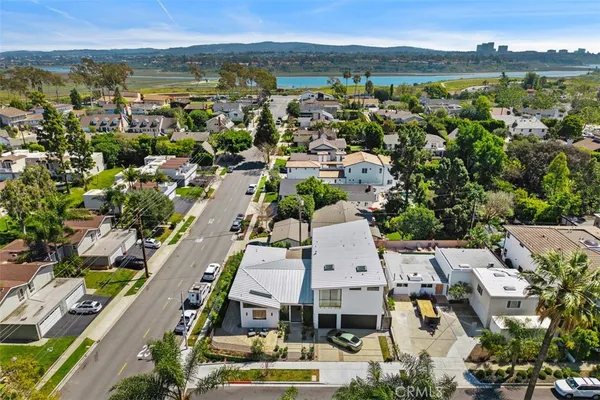 $6,500,000 | 2398 Redlands Drive, Newport Beach, CA 92660