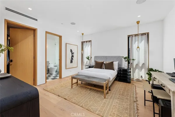 $6,500,000 | 2398 Redlands Drive, Newport Beach, CA 92660