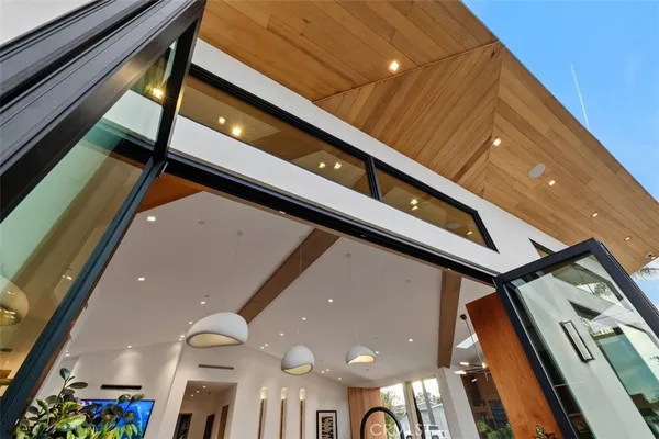 $6,500,000 | 2398 Redlands Drive, Newport Beach, CA 92660