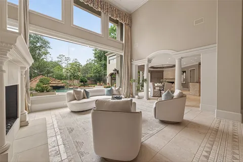 $4,200,000 | 835 Echo Lane, Hedwig Village, TX 77024