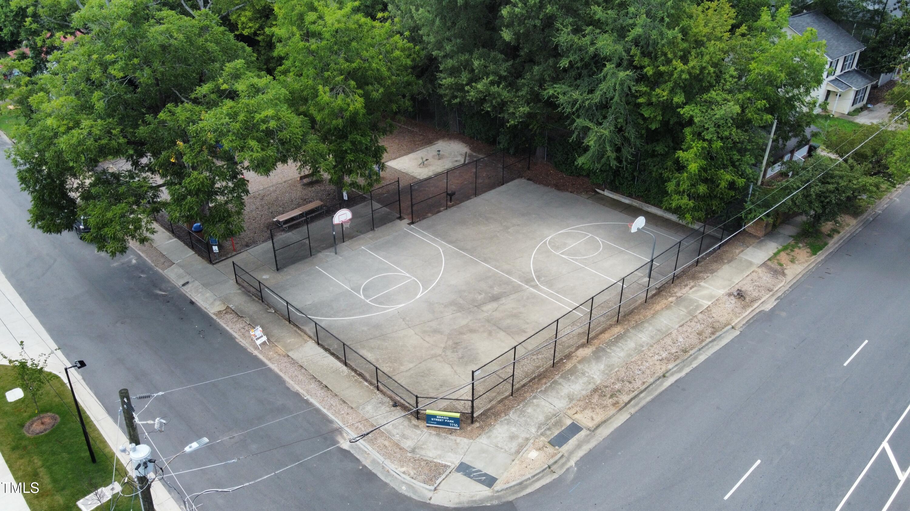 1251 Shaw View Alley, Unit 101 Raleigh, NC 27601 - Photo 47 of 47 a view of backyard with green space