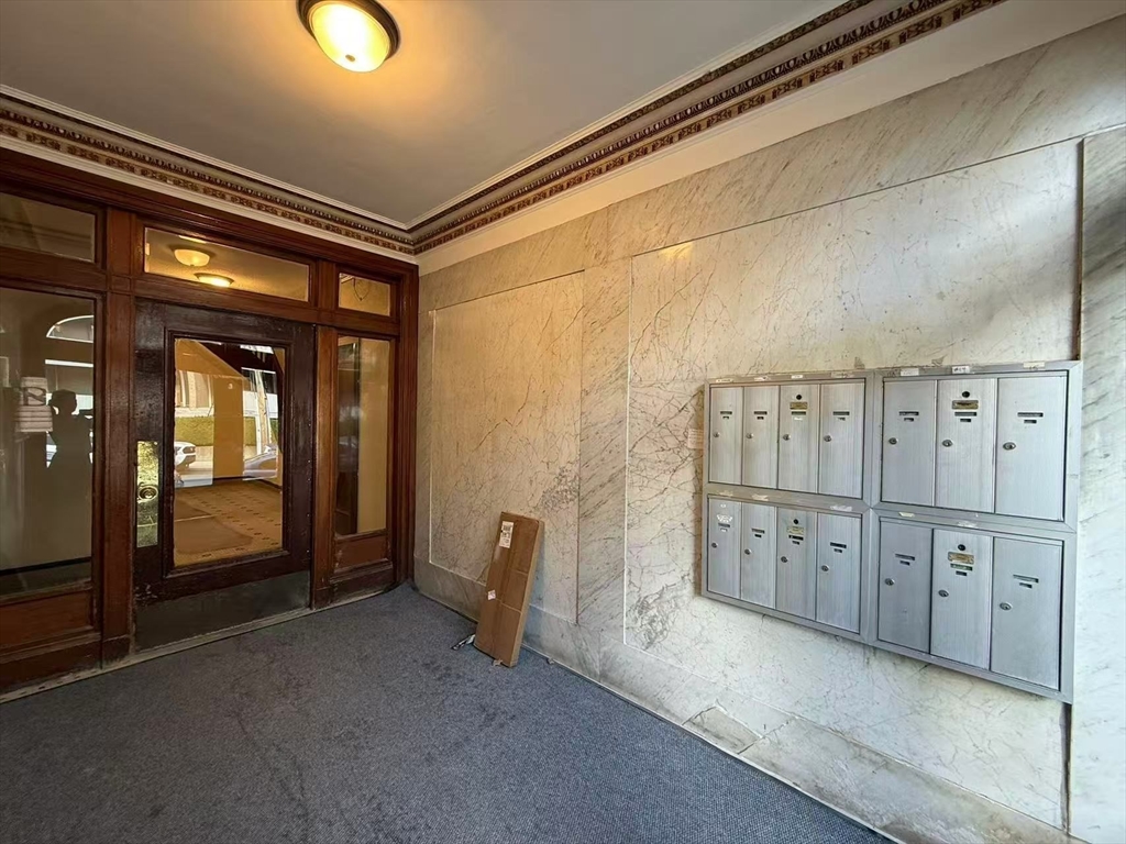 32 Sidlaw Road, Unit 6 Boston, MA 02135 - Photo 12 of 16