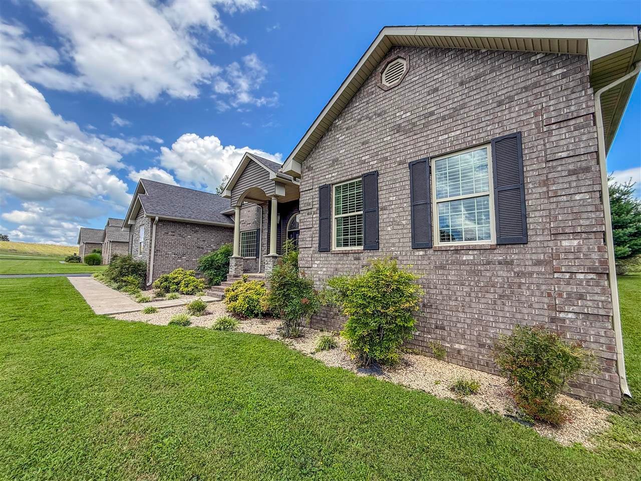 48 Oakwind Road Glasgow, KY 42141 - Photo 7 of 70 Gallery Image 7