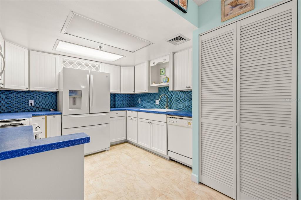 1 Key Capri, Unit 102E Treasure Island, FL 33706 - Photo 18 of 54