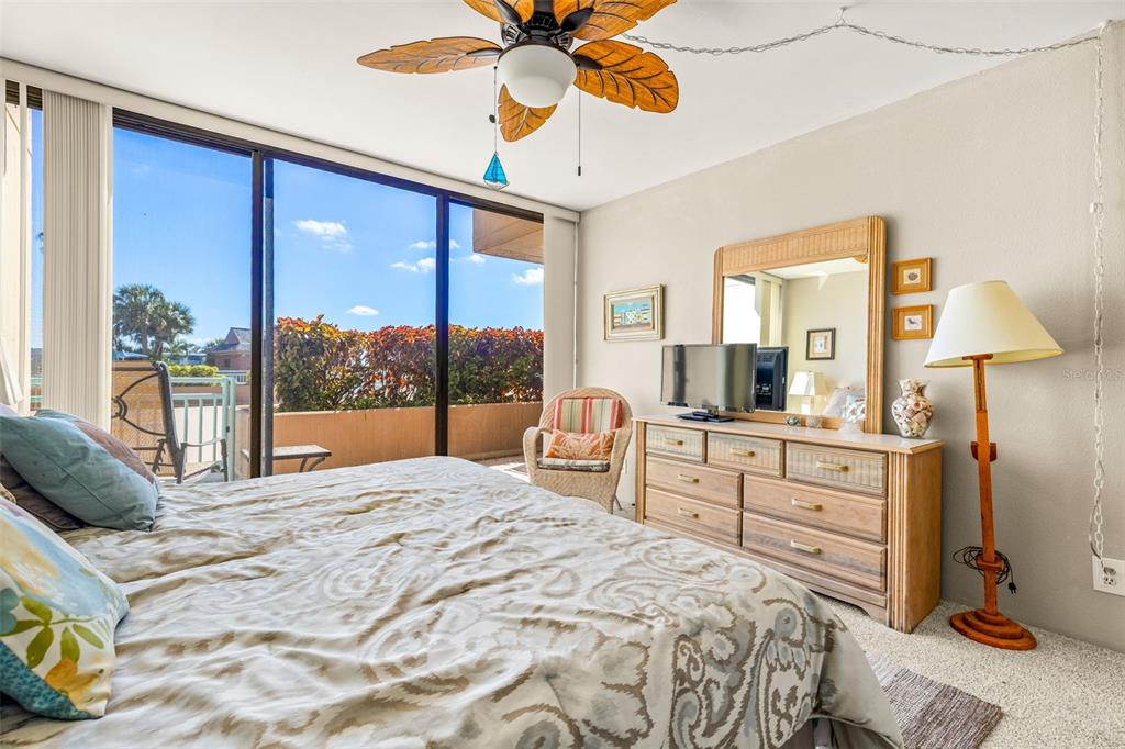 1 Key Capri, Unit 102E Treasure Island, FL 33706 - Photo 30 of 54