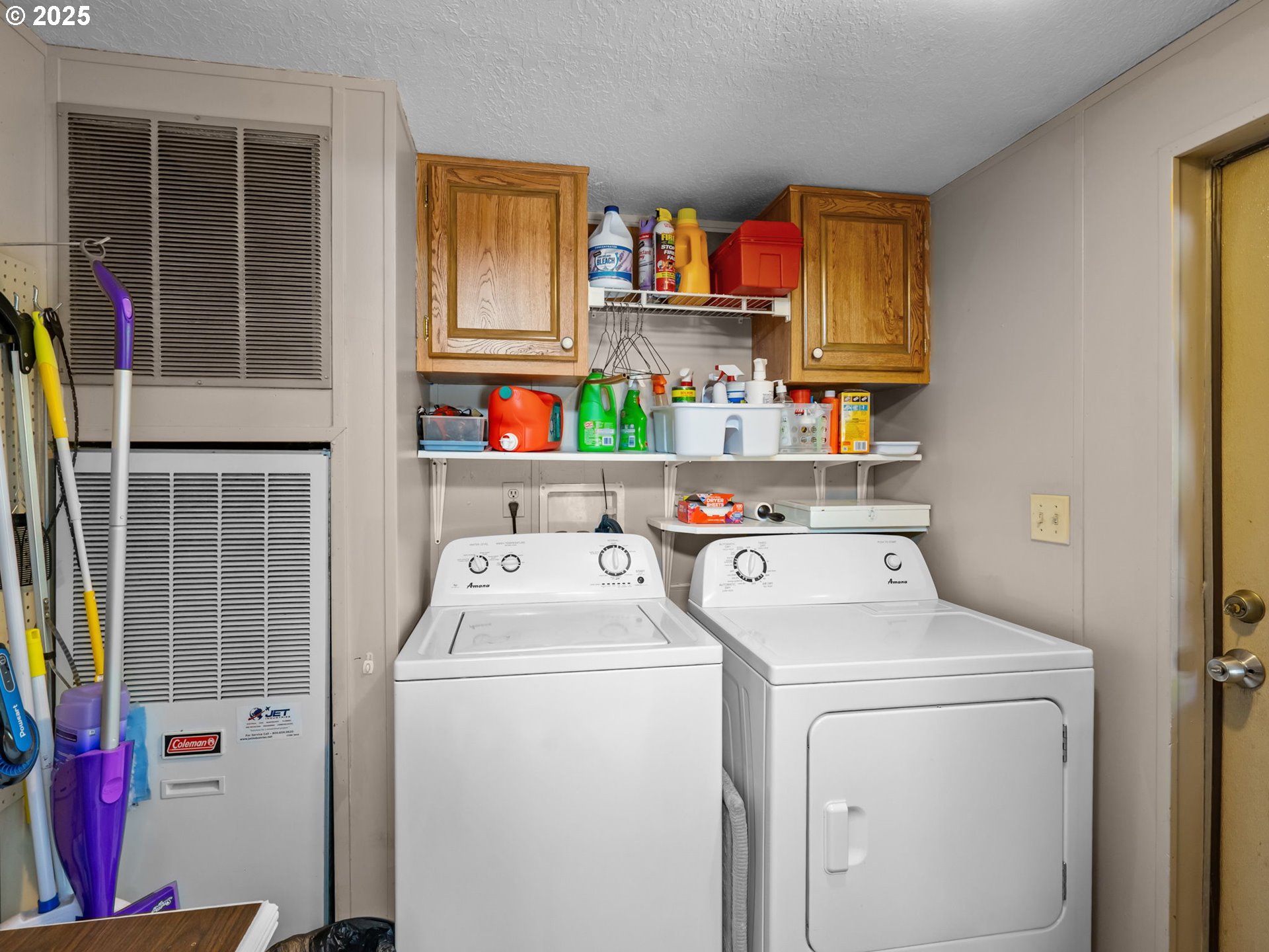 4355 Bren Loop Northeast Salem, OR 97305 - Photo 16 of 44 a utility room with dryer and washer