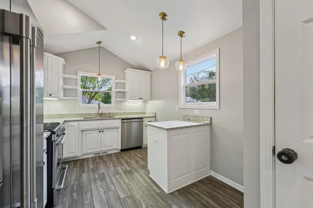 $350,000 | 1094 Argyle Street, St. Paul, MN 55103