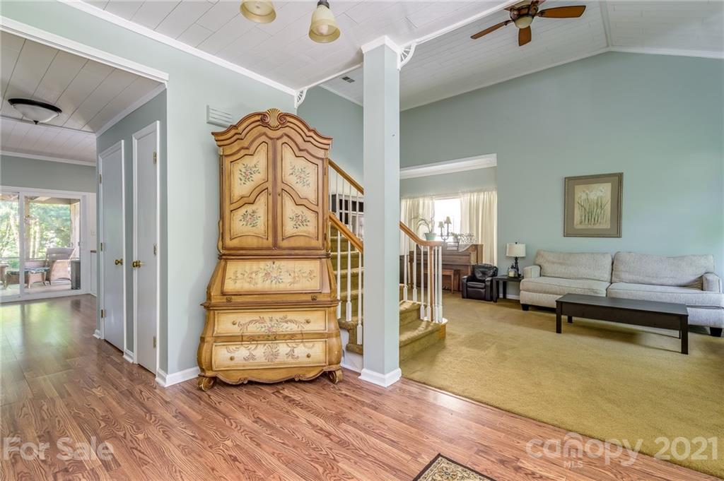 7335 Reedy Creek Road, Unit 25 Charlotte, NC 28215 - Photo 3 of 28 a view of a livingroom with furniture and a couch