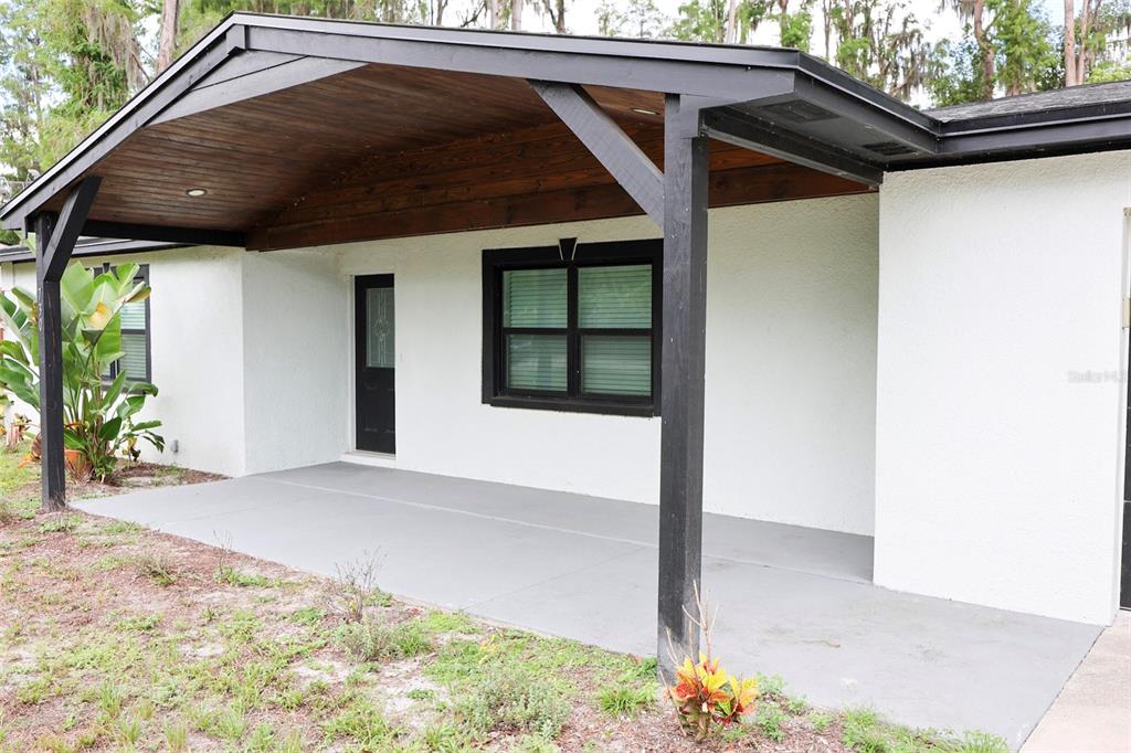 730 Crystal Lake Road Lutz, FL 33548 - Photo 2 of 35